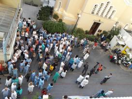 Διαμαρτυρία εργαζομένων στα δημόσια νοσοκομεία έξω από το υπουργείο Υγείας