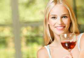 Αλκοόλ: Ακόμα  και δυο ποτά αυξάνουν τον κίνδυνο εμφάνισης καρκίνου