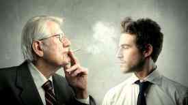 Το παθητικό κάπνισμα είναι το ίδιο βλαβερό με τη ζωή σε ατμοσφαιρική ρύπανση