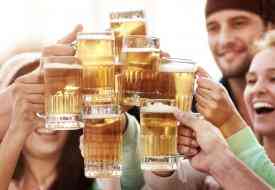 Η μπύρα αυξάνει τον κίνδυνο εμφάνισης καρκίνου του στομάχου