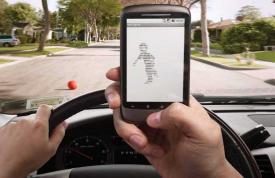 Εξίσου επικίνδυνη η χρήση των hands free κινητών στο αυτοκίνητο