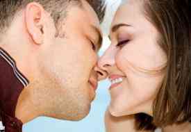 Το παθιασμένο φιλί είναι θέμα χημείας;