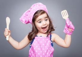 Τα παιδιά που ξέρουν να μαγειρεύουν τρώνε πιο υγιεινά