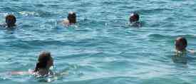 Κολύμβηση ή μπάνιο; Για ασφαλείς διακοπές στη θάλασσα