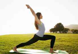 Η yoga βοηθά στην αντιμετώπιση του καρκίνου του μαστού