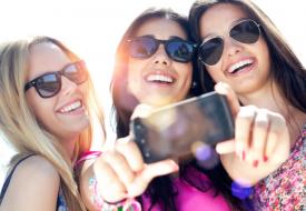 Η μόδα των selfies έχει βοηθήσει την βιομηχανία των πλαστικών επεμβάσεων