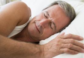 Ο κακός ύπνος αυξάνει τον κίνδυνο για άνοια στους μεγαλύτερους άντρες