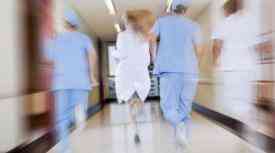 Οι νοσηλευτές προειδοποιούν και προετοιμάζονται για αποχή