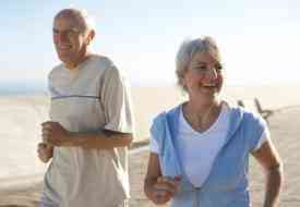 Οι ηλικιωμένοι που κάνουν jogging, μένουν νεότεροι και περπατάνε καλύτερα