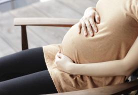 Μήπως είστε έγκυος; Ποια είναι τα συμπτώματα εγκυμοσύνης και με τι σειρά έρχονται
