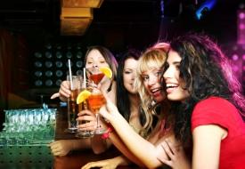 Οι γυναίκες που πίνουν είναι πιο επιρρεπείς στα ατυχήματα από τους άντρες
