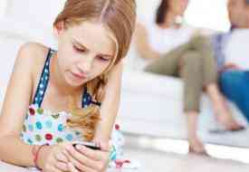 Ποια είναι σωστή ηλικία για τα παιδιά να αποκτήσουν smartphone;