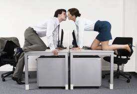 Σεξ: Σε ποια επαγγέλματα είναι πιο πιθανή μια σεξουαλική σχέση ανάμεσα σε συναδέλφους;