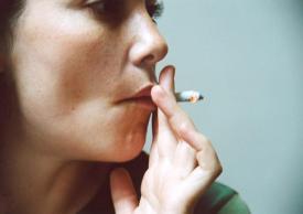 Γαλλίδα κερδίζει δικαστική διαμάχη για παθητικό κάπνισμα