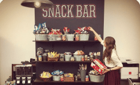 Δέκα snacks για το συρτάρι του γραφείου σας!