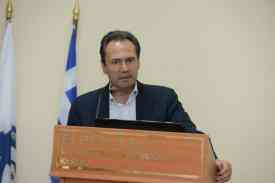 Θεόδωρος Τρύφων: “Σε δύο χρόνια δεν θα έχουμε ελληνικό φάρμακο αν η κυβέρνηση συνεχίσει να υποκλίνεται στην λογική της τρόϊκας”