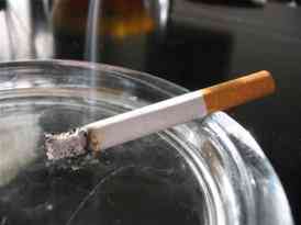 22 χρόνια χάνουν κατά μέσο όρο από το προσδόκιμο ζωής οι καπνιστές