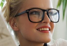 Οι γυναίκες χρειάζονται νωρίτερα γυαλιά για πρεσβυωπία από τους άντρες;
