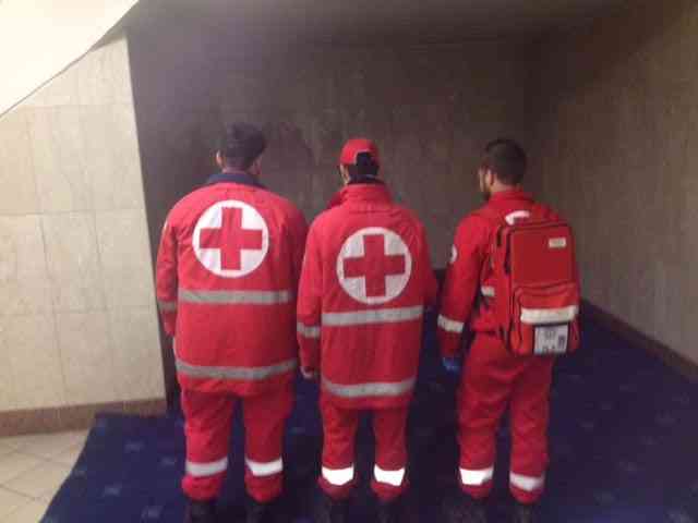 Υγειονομική βοήθεια από τους εθελοντές του Ερυθρού Σταυρού στους χώρους υποδοχής αστέγων στο ΜΕΤΡΟ
