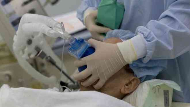 Μεγαλώνει ο αριθμός των θυμάτων της γρίπης. 26 άνθρωποι νεκροί, 144 έχουν νοσηλευθεί στις ΜΕΘ