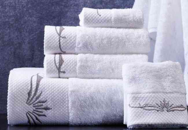 Πόσο συχνά πρέπει να πλένουμε τις πετσέτες του μπάνιου;