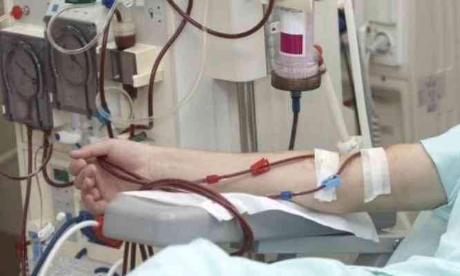 Σε σταθερό πρόγραμμα αιμοκάθαρσης εντάσσονται οι ανασφάλιστοι αιμοκαθαιρόμενοι