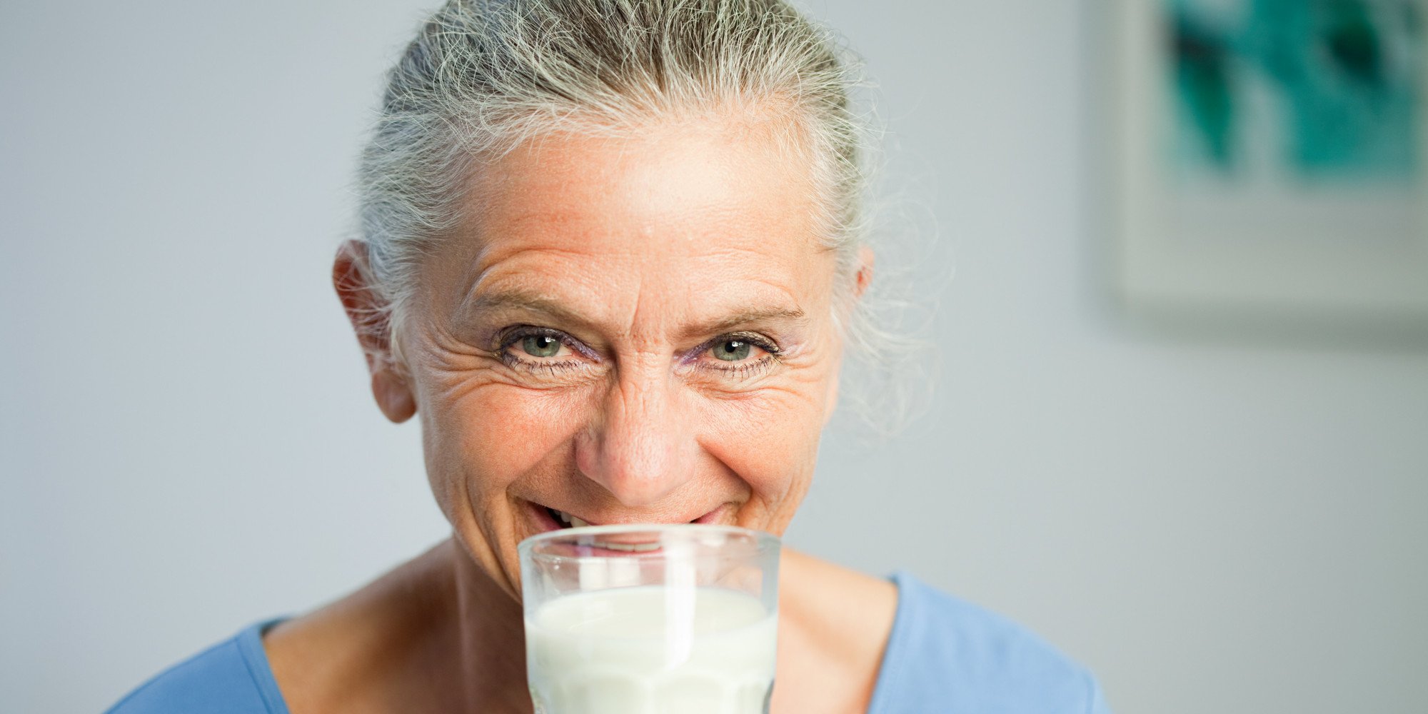 Μπορεί ένα ποτήρι γάλα να καθυστερήσει την εμμηνόπαυση;