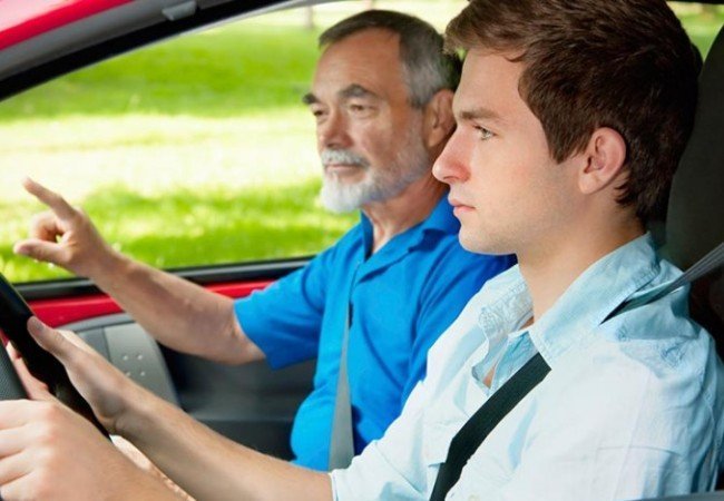 Οι έξυπνοι «κόβονται» πιο εύκολα στις εξετάσεις οδήγησης