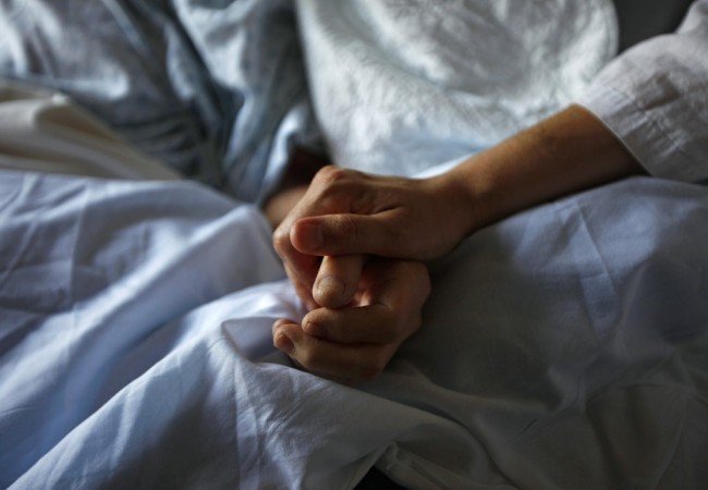 Oι μισοί άνθρωποι υποφέρουν από τους πόνους στο τέλος της ζωής τους