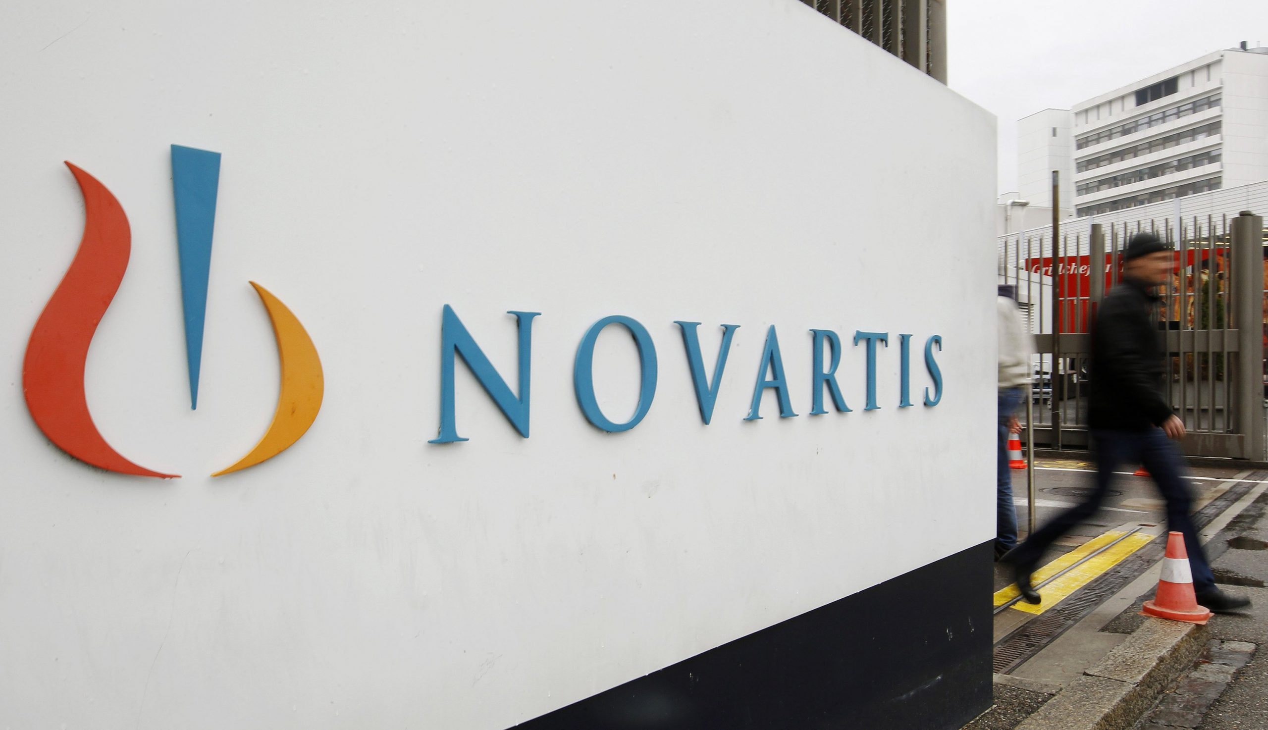 Νέος πληροφοριοδότης στην υπόθεση της Νovartis