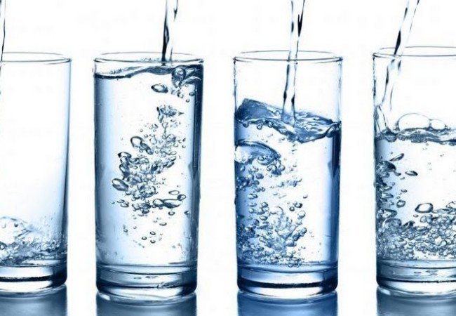 Νερό: Τι συμβαίνει στο σώμα μας όταν πιούμε το πρωί νυστικοί