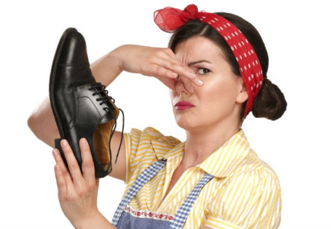 Μυρίζουν άσχημα τα παπούτσια σας; 6 έξυπνες λύσεις