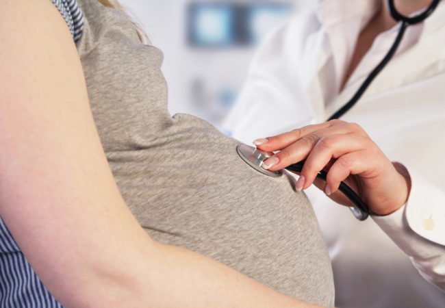 Εγκυμοσύνη: Η μετακόμιση τις πρώτες εβδομάδες κρύβει κινδύνους