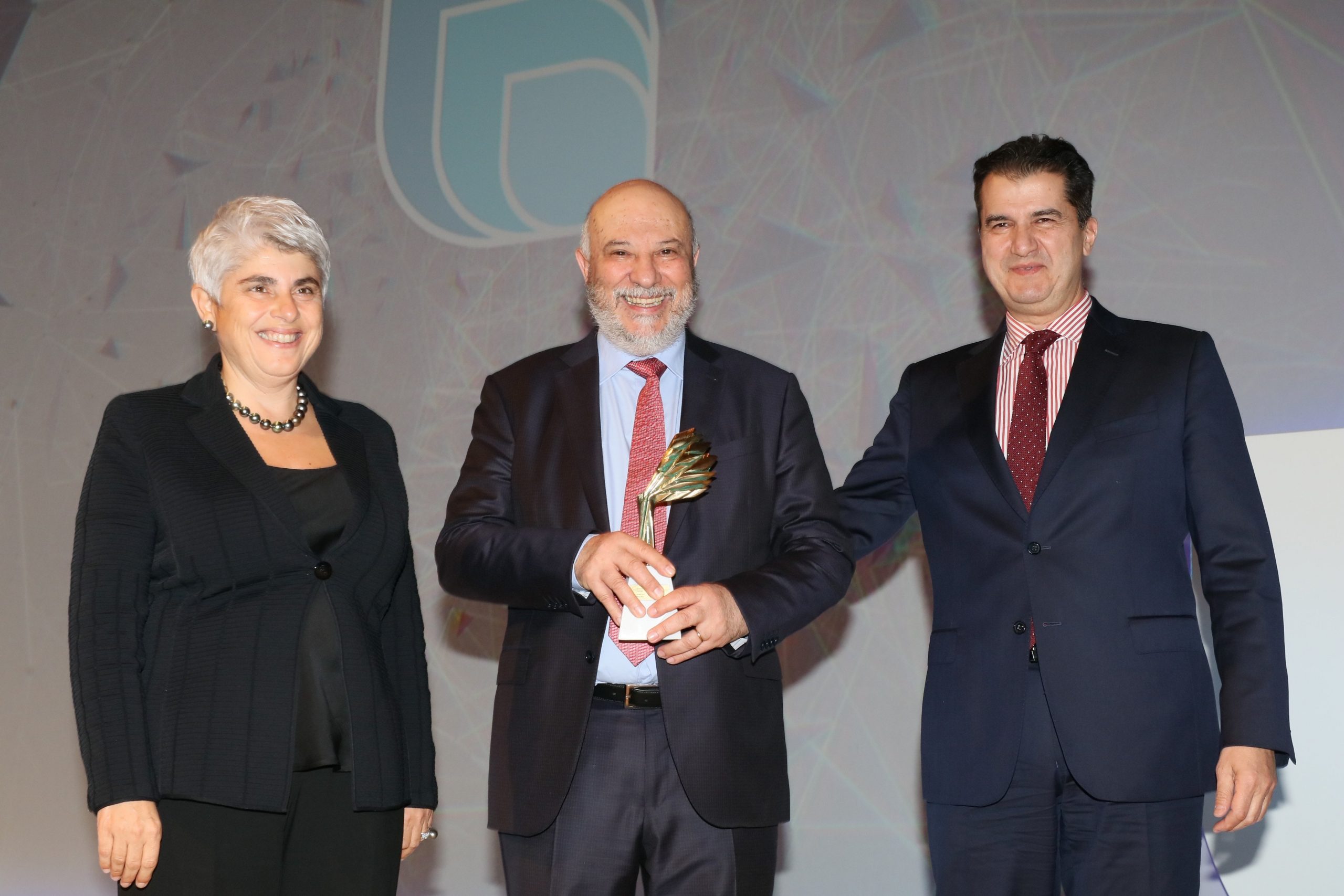 Η GENESIS Pharma διακρίθηκε στα Growth Awards  στην κατηγορία «Εταιρική Κοινωνική Ευθύνη»