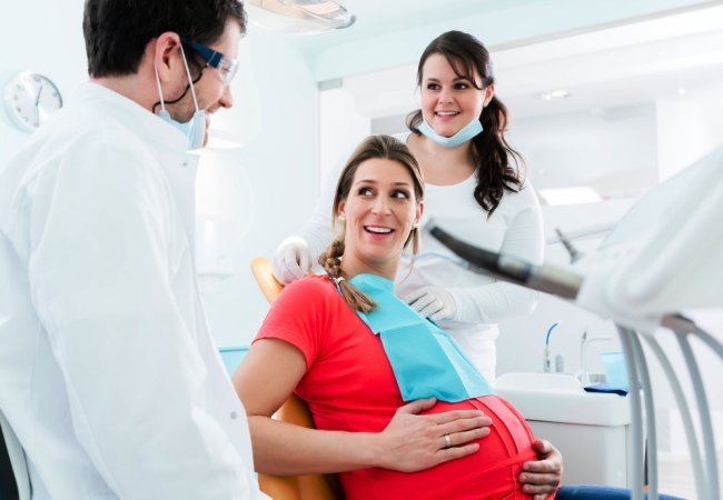 Οι πολλές εγκυμοσύνες χαλάνε τα δόντια των γυναικών