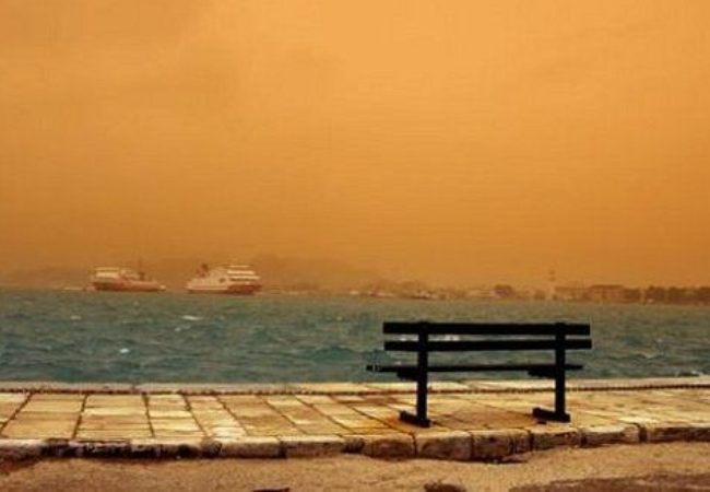 Νέο «κύμα» αφρικανικής σκόνης πνίγει Αττική και Κρήτη: Οδηγίες για τους πολίτες