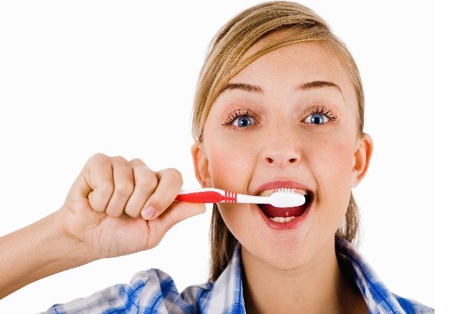 Έτσι γίνεται σωστά το βούρτσισμα των δοντιών (βίντεο)