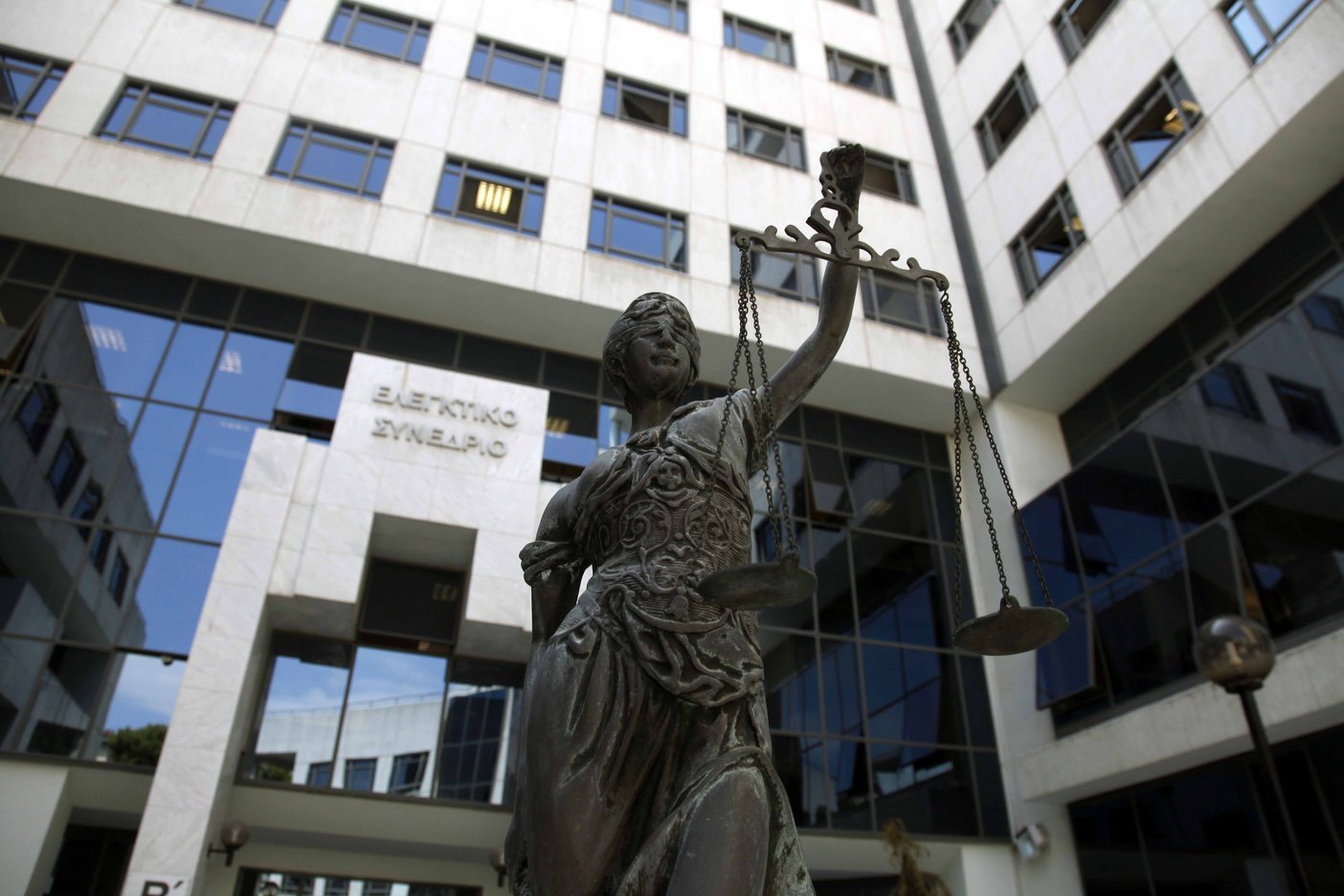 Τι επιδιώκει η ΠΟΕΔΗΝ, όταν ισχυρίζεται ότι “το Ελεγκτικό Συνέδριο κάνει πλάτες στην κυβέρνηση για τους επικουρικούς του ΕΣΥ”; Τι επιδιώκει η ΠΟΕΔΗΝ, όταν ισχυρίζεται ότι “το Ελεγκτικό Συνέδριο κάνει πλάτες στην κυβέρνηση για τους επικουρικούς του ΕΣΥ”;