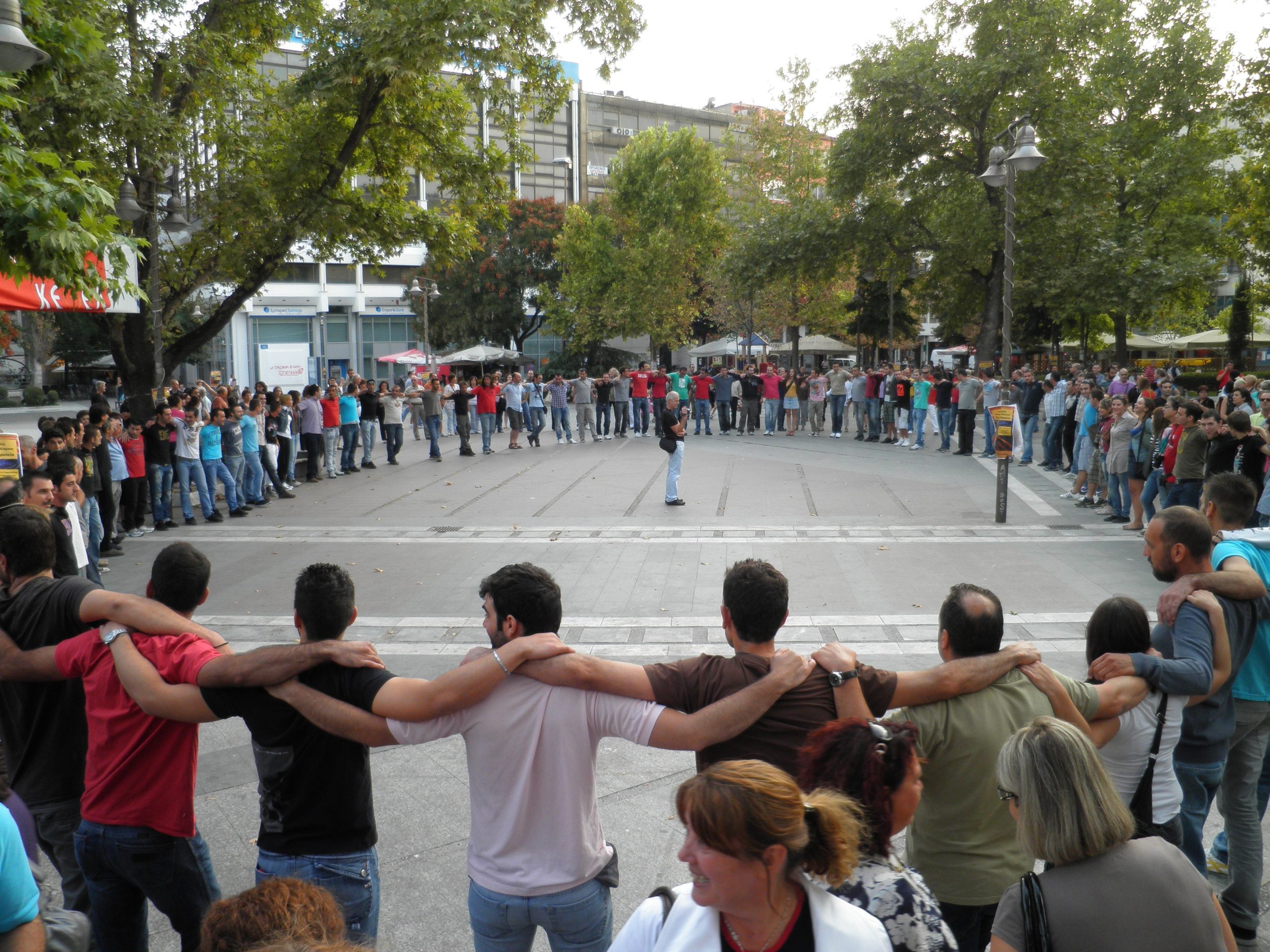 ΚΕΘΕΑ: Στάσου πλάι μου – Ανοιχτή εκδήλωση στην πλατεία Συντάγματος