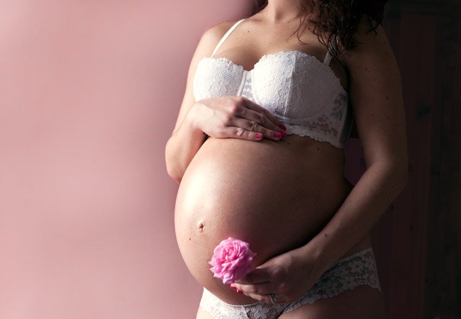 Εγκυμοσύνη: Αυτοί είναι οι 10 καλοκαιρινοί εχθροί της μέλλουσας μαμάς