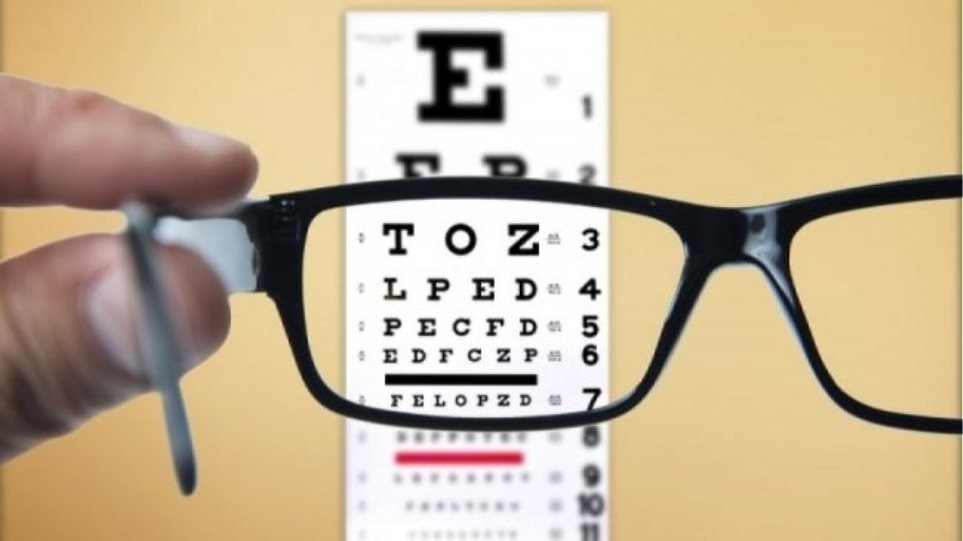 Από τη τσέπη τους θα πληρώνουν οι ασφαλισμένοι τα γυαλιά όρασης μετά το “Όχι” των φαρμακοποιών στο voucher