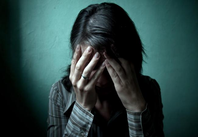 Οι ενήλικες με κατάθλιψη και στρες διατρέχουν μεγαλύτερο κίνδυνο για έμφραγμα και εγκεφαλικό