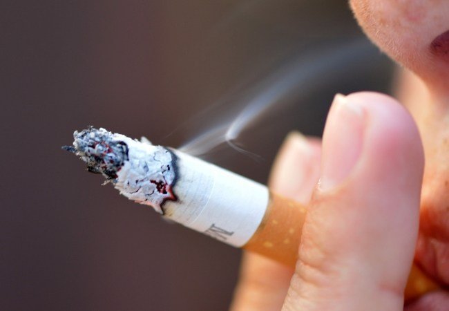 Κάπνισμα: Αυξάνει τον κίνδυνο άνοιας