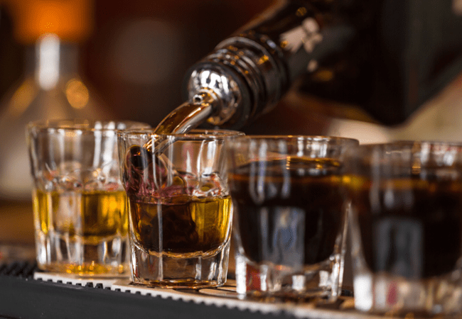 Αλκοόλ: Η καθημερινή κατανάλωση αυξάνει τον κίνδυνο πρόωρου θανάτου