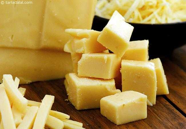 Καρδιά: Τι της συμβαίνει όταν τρώμε τυρί κάθε μέρα