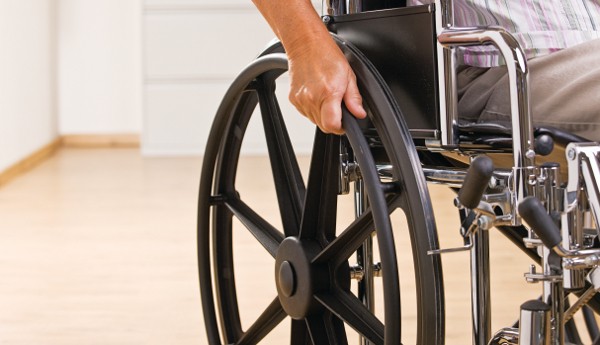 Αποκλεισμένα από την εργασία παραμένουν τα άτομα με αναπηρία