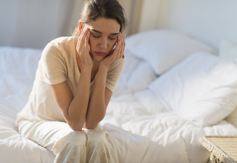 Πονοκέφαλος: Γιατί ξυπνάω έτσι; Οι 4 αιτίες