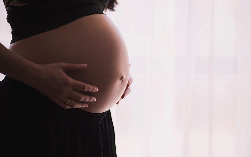 Πολλαπλή σκλήρυνση: Συστάσεις από τον ΕΜΑ σε εγκύους για το φάρμακο Gilenya