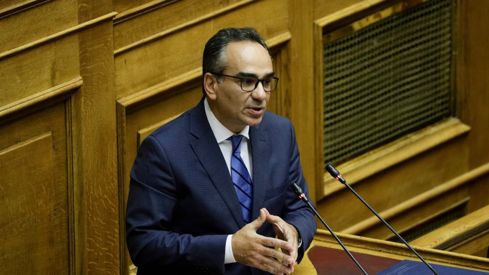 Κοντοζαμάνης στη Βουλή: “Υπάρχει ανησυχία για τη Δυτική Αττική”