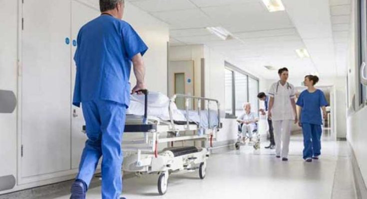ΠΟΕΔΗΝ: Λείπουν… 2.700 τραυματιοφορείς από τα νοσοκομεία του ΕΣΥ!
